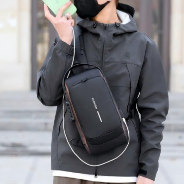 Powerbank Destekli Erkek Ön Göğüs Çantası 